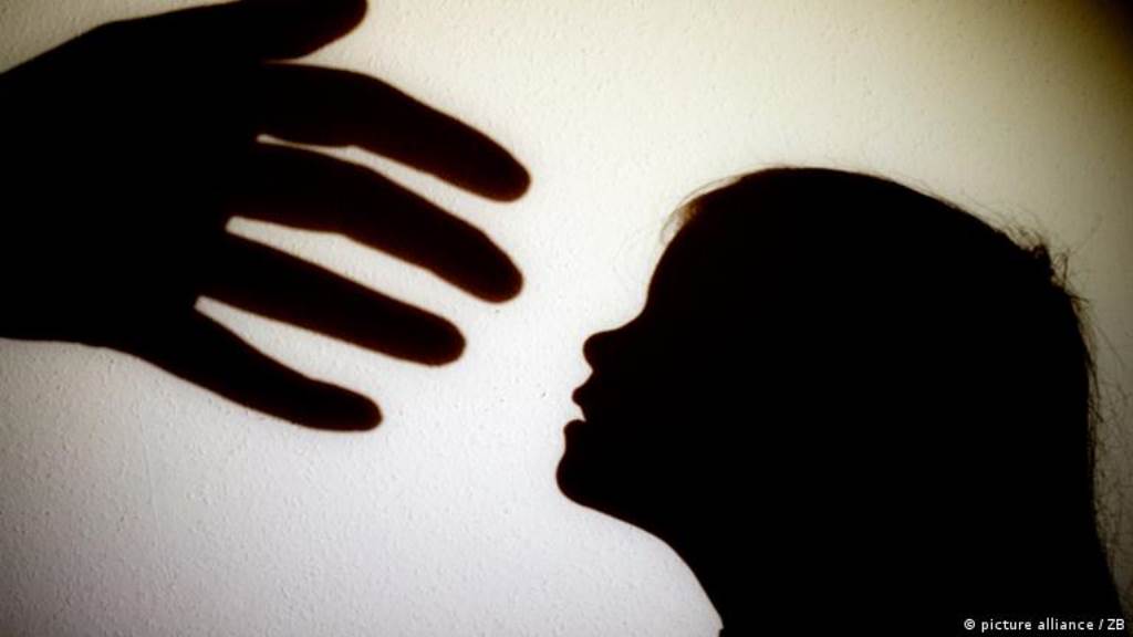 पिता ने 6 साल की बेटी से रेप की कोशिश की